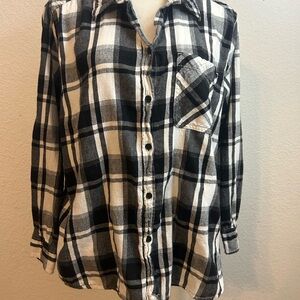 Time and Tru Black &‎ White Plaid Flannel Shirt Size XL
